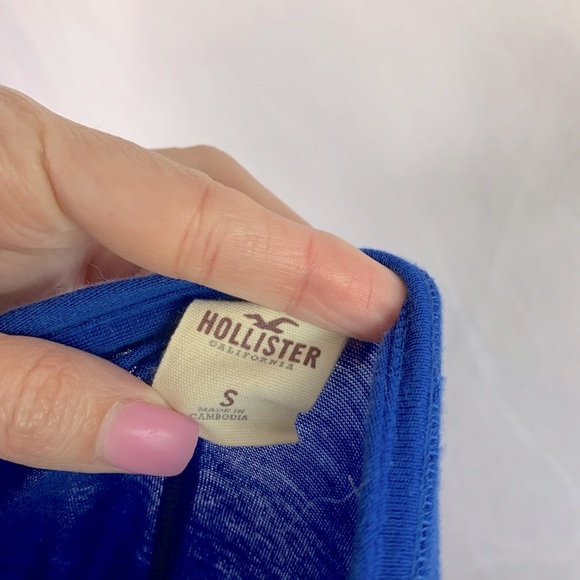 🐱Hollister cat tee - Picture 2 of 3